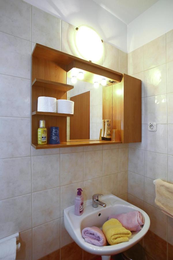 Apartments Vila Ana Seline Exterior photo